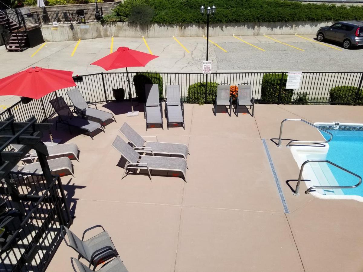 Osoyoos Lakeview Inn & Suites Екстериор снимка