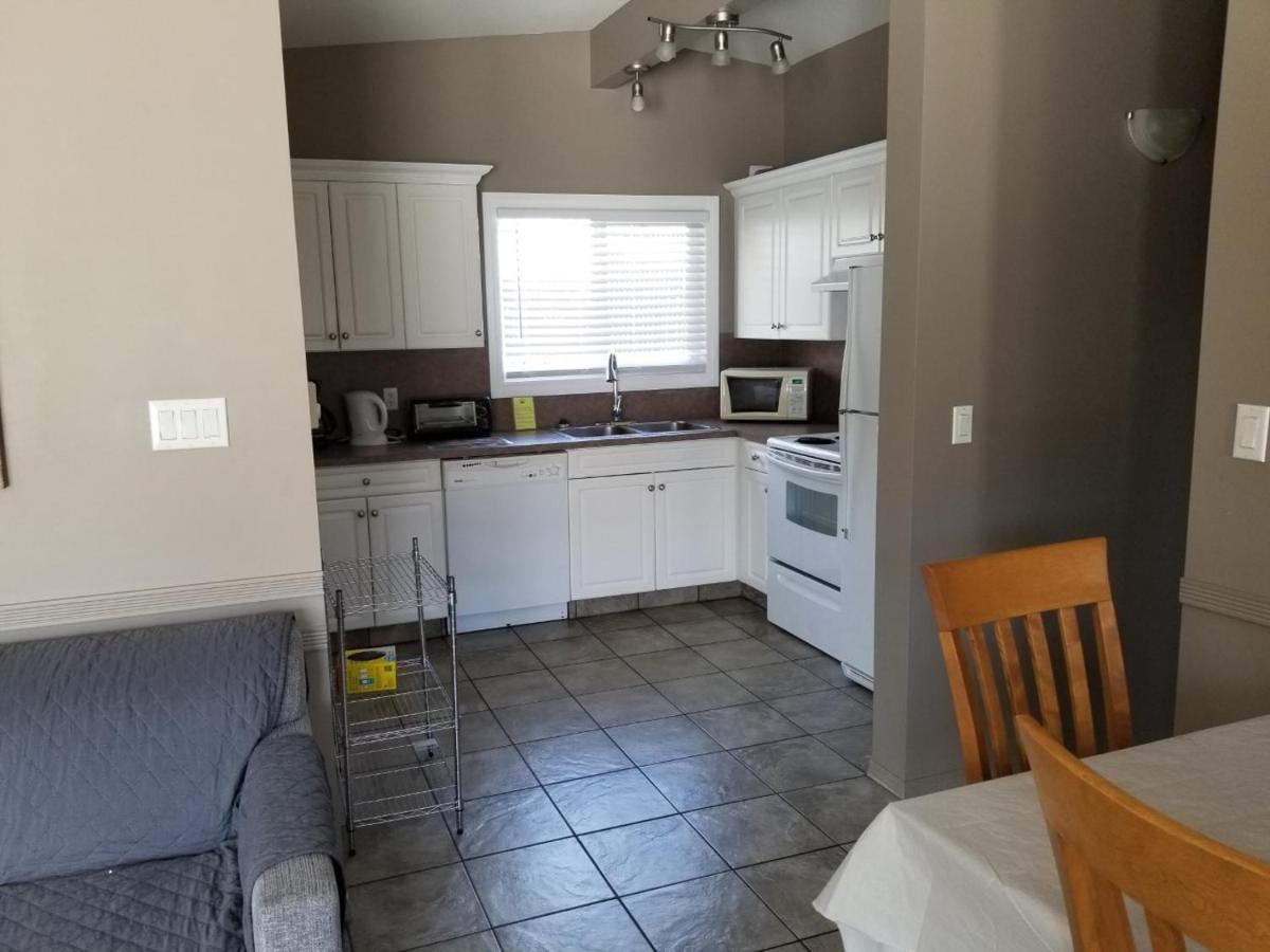 Osoyoos Lakeview Inn & Suites Екстериор снимка