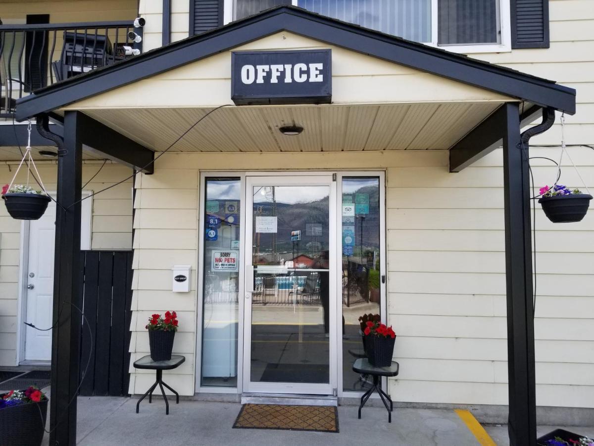 Osoyoos Lakeview Inn & Suites Екстериор снимка